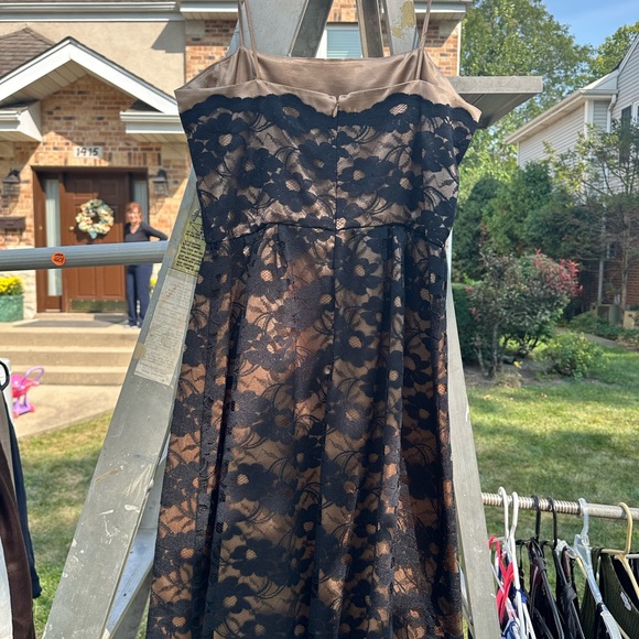 Lace black and champagne dress - Picture 2 of 5